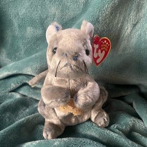 Cheddar mouse TY beanie baby with grayish eyes and black wiskers very RARE w tag